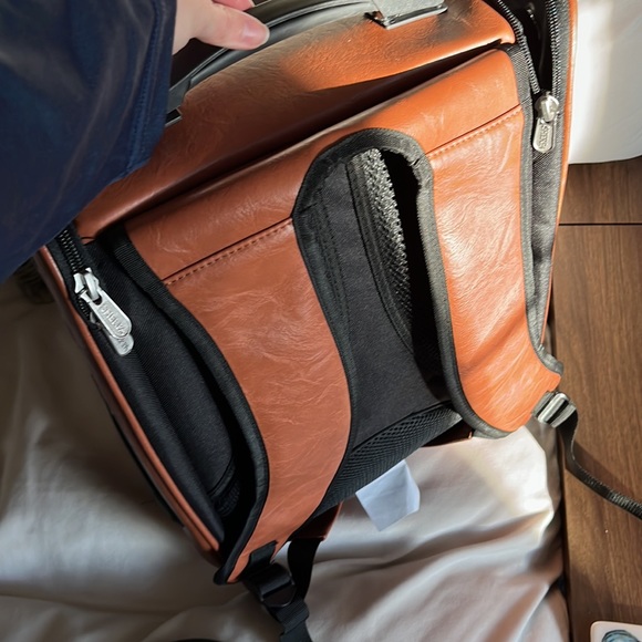 Sherpa Cat Carrier - Picture 2 of 4